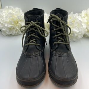 UGG Men's Zetik Waterproof Leather Duck Boots Size 10